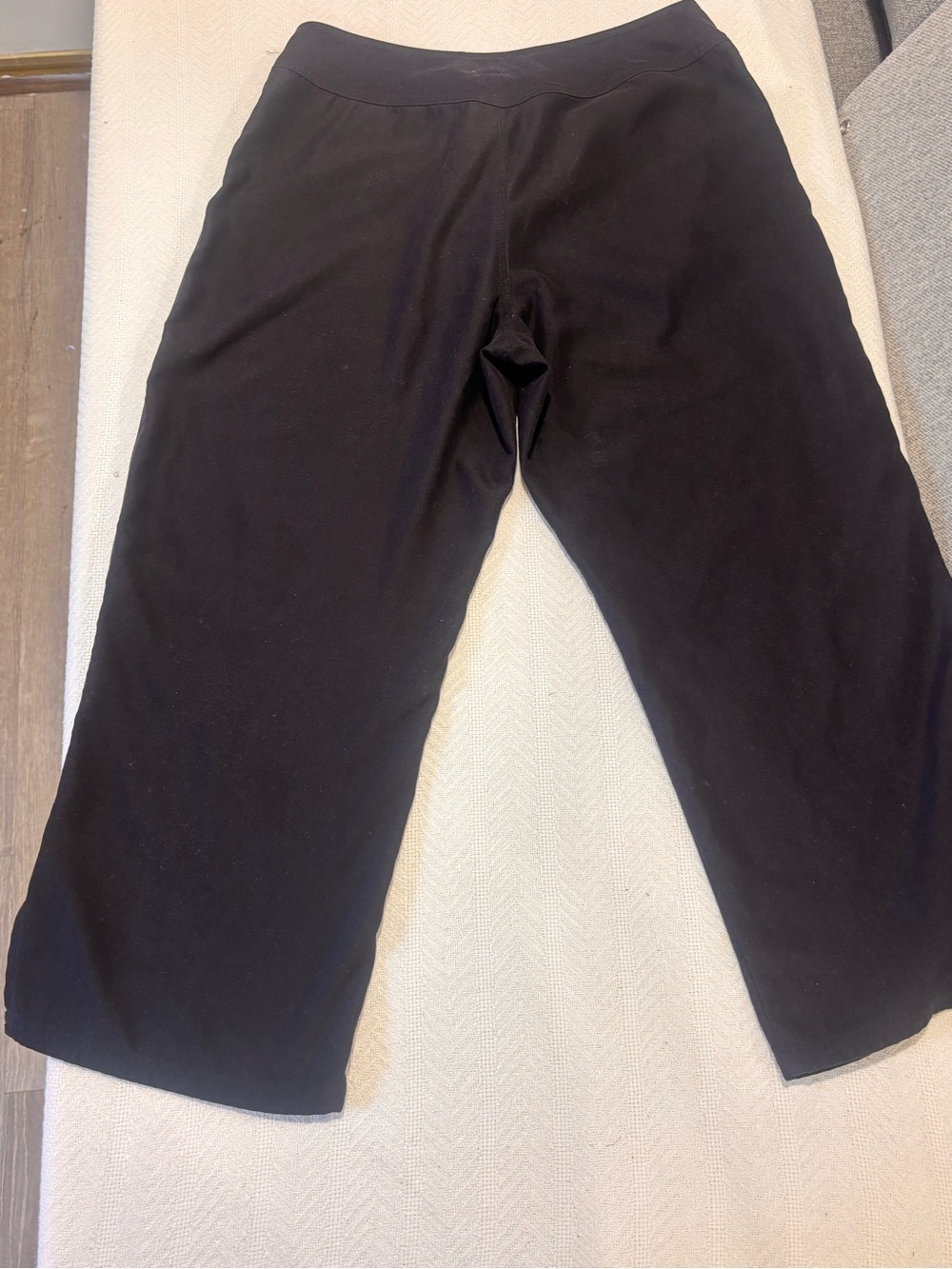 ⚪️Patagonia Black Cropped Wide-Leg Ankle Pants - Picture 3 of 10